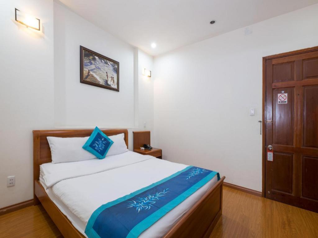 Blue River Hotel Хошимин Экстерьер фото