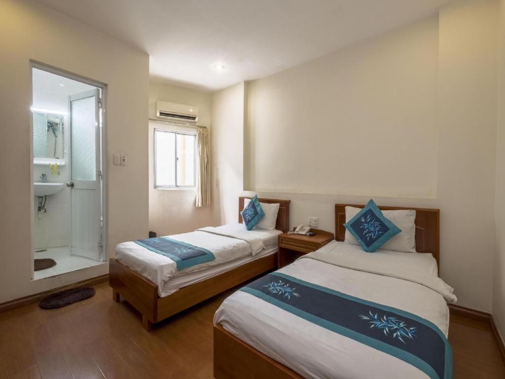 Blue River Hotel Хошимин Экстерьер фото